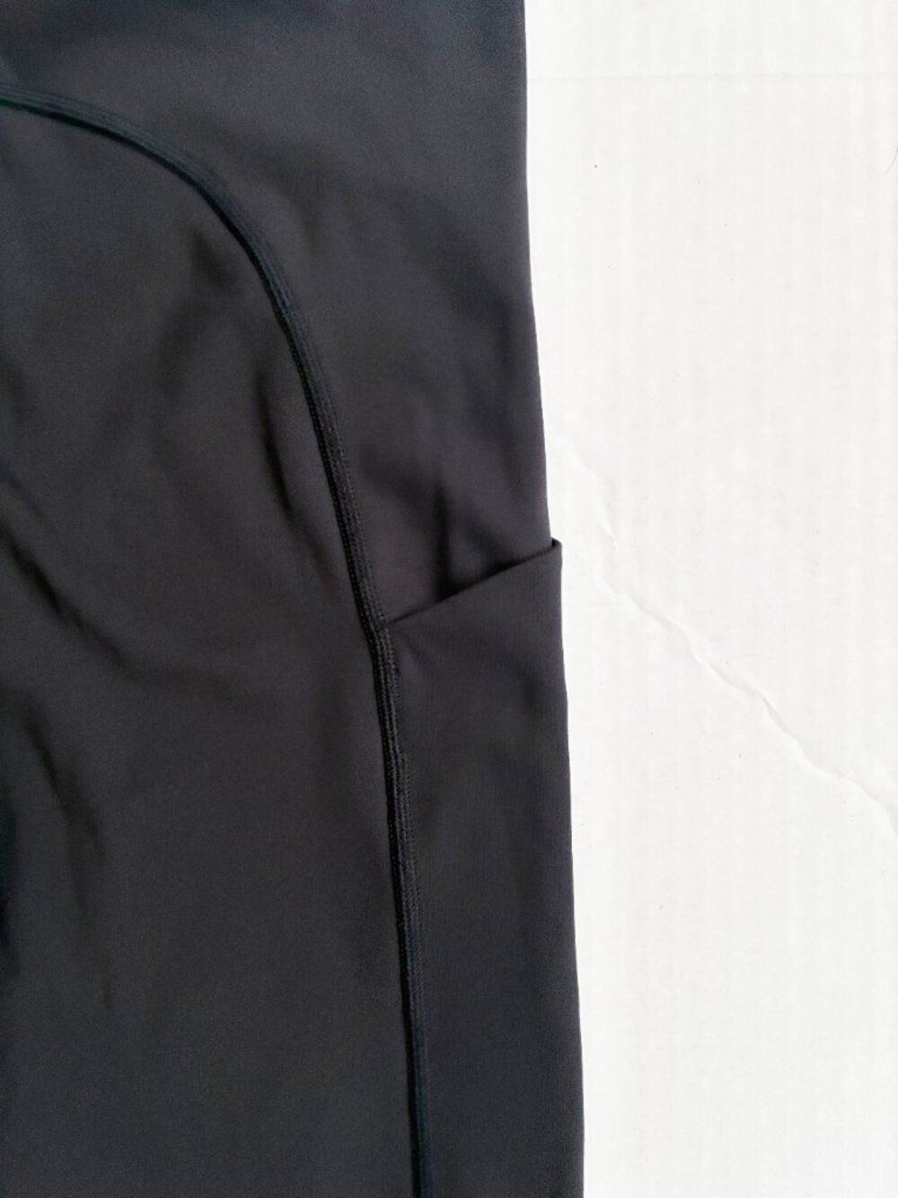 Athleta Ultimate Stash Pocket Legging 7/8 - Small - Black - Picture 4 of 10